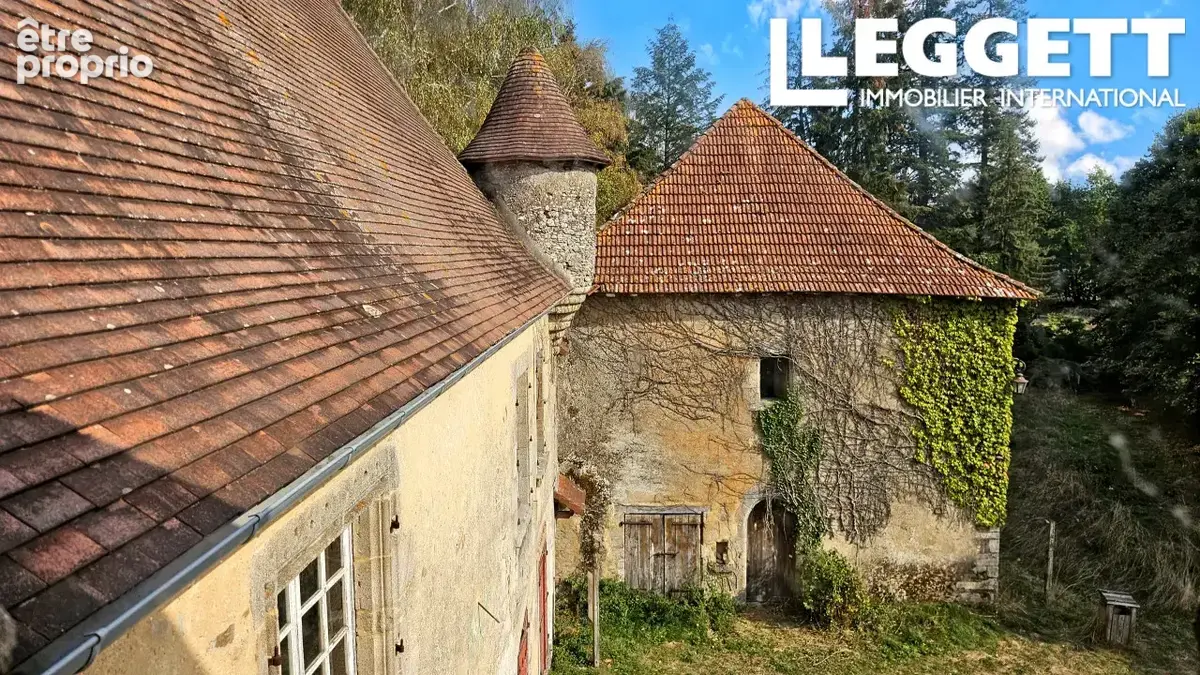 Projet d'exception : Domaine historique du 13ᵉ siècle à rénover - photo 3