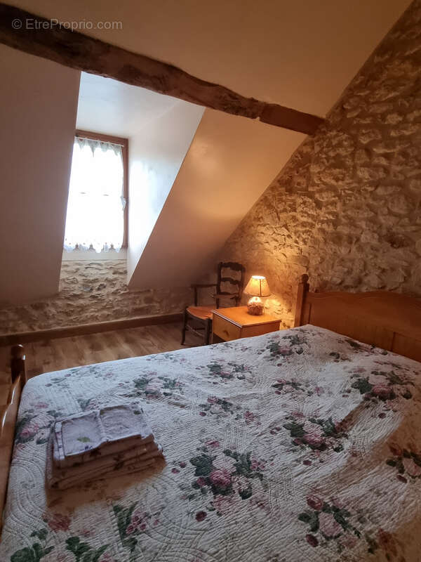 Maison à NADAILLAC-DE-ROUGE