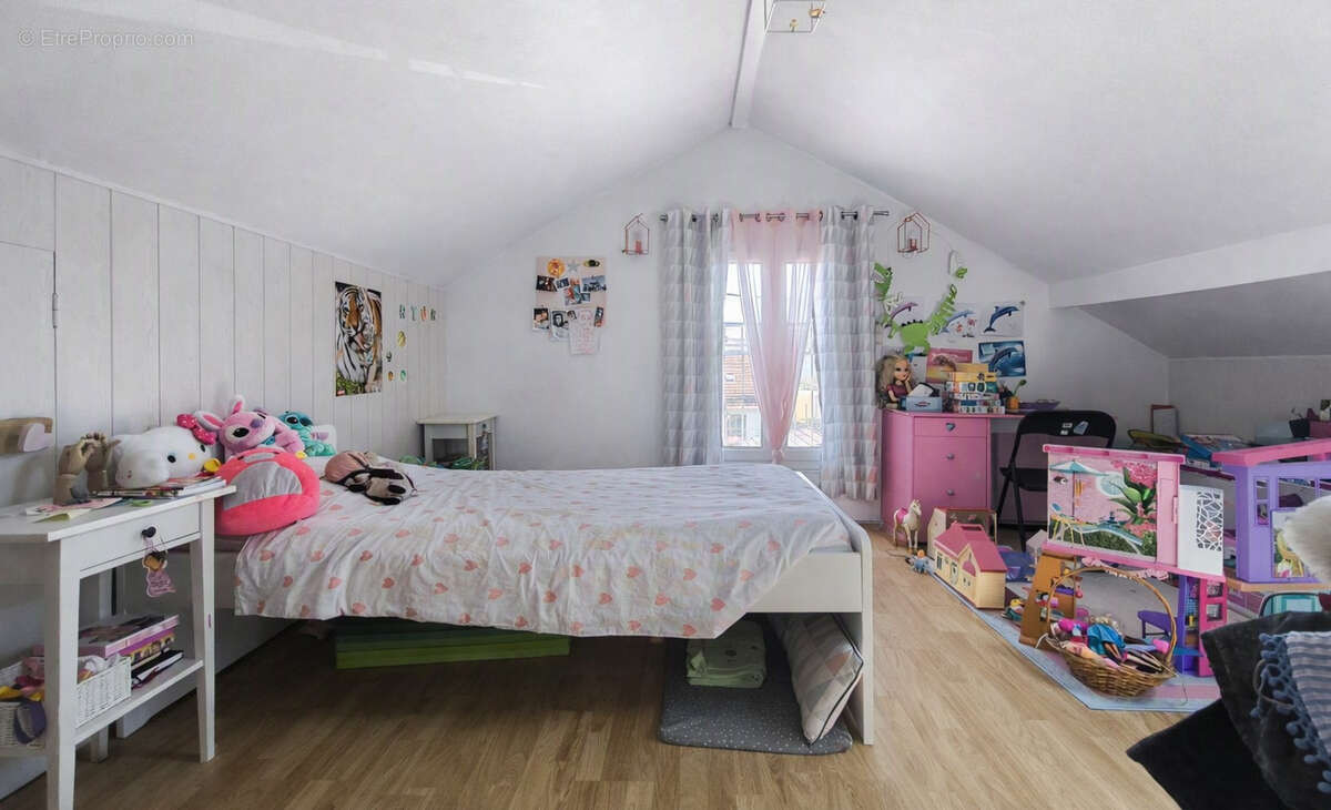 GOMMONVILLIERS - Maison 6 pièces avec appartement indépendant - photo 5