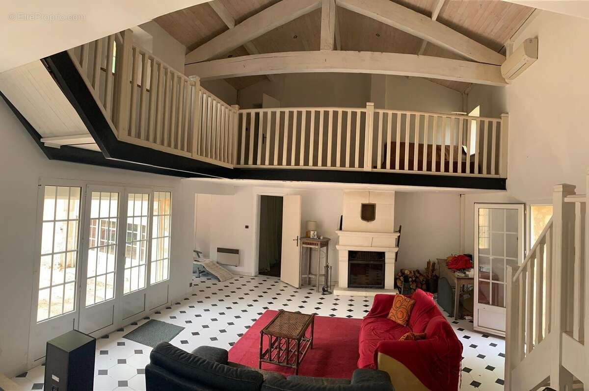 Maison à VILLEGOUGE