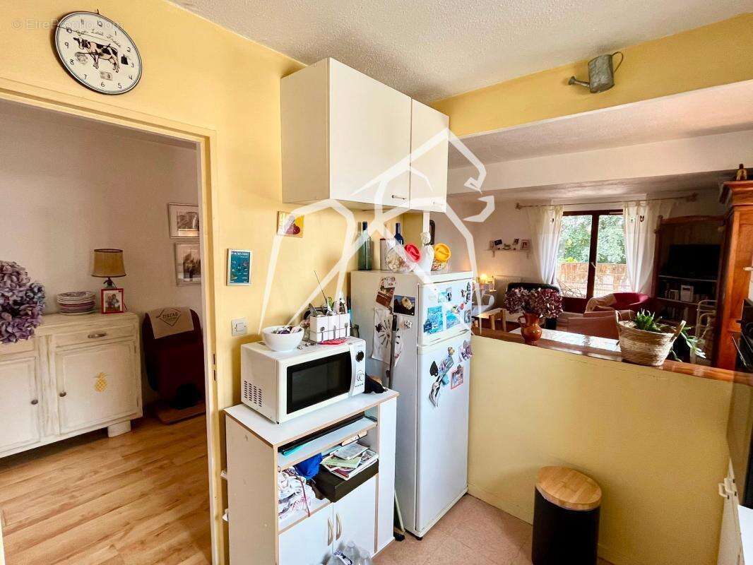 Appartement duplex  4 pièces  115 m²  En rez-de-jardin avec place de stationnement  Secteur Ernest Renan  76800 St Etienne du Ro - photo 6