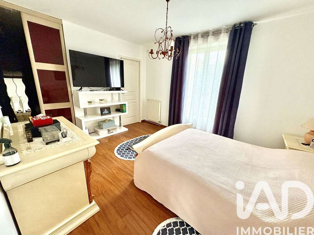 Photo 8 - Maison à CORMEILLES-EN-PARISIS