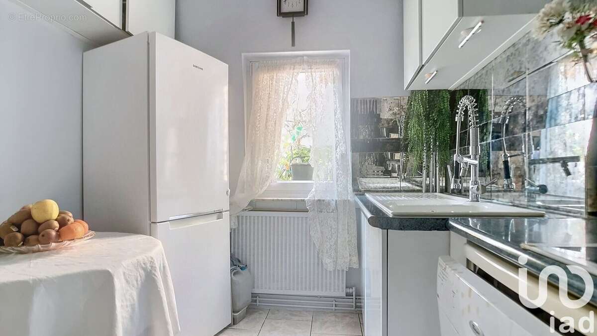 Photo 3 - Appartement à SURESNES