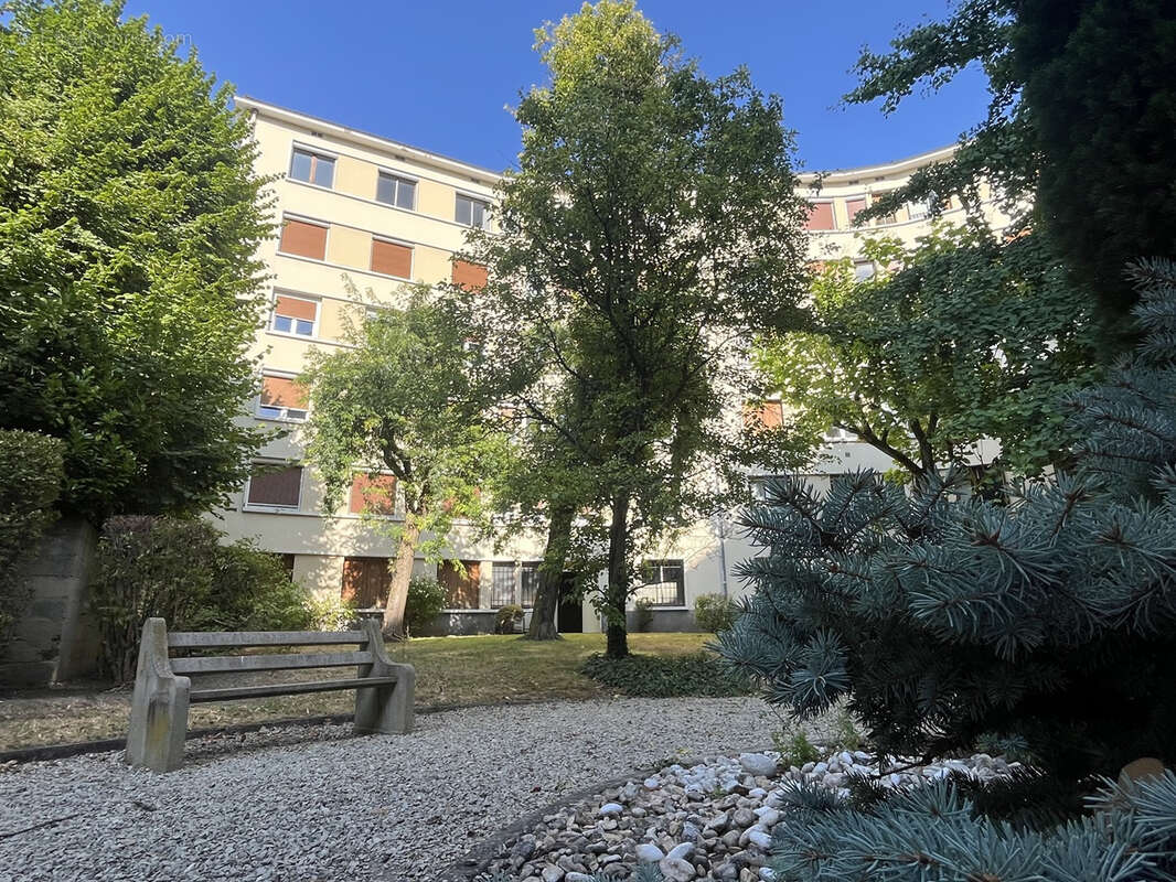 Appartement T3 74.69 m2 - photo 2