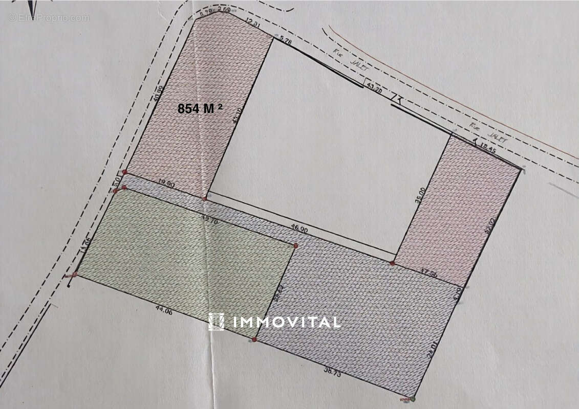 Terrain à CAPESTERRE-BELLE-EAU