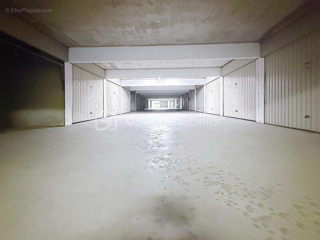 Garage en sous-sol - photo 3