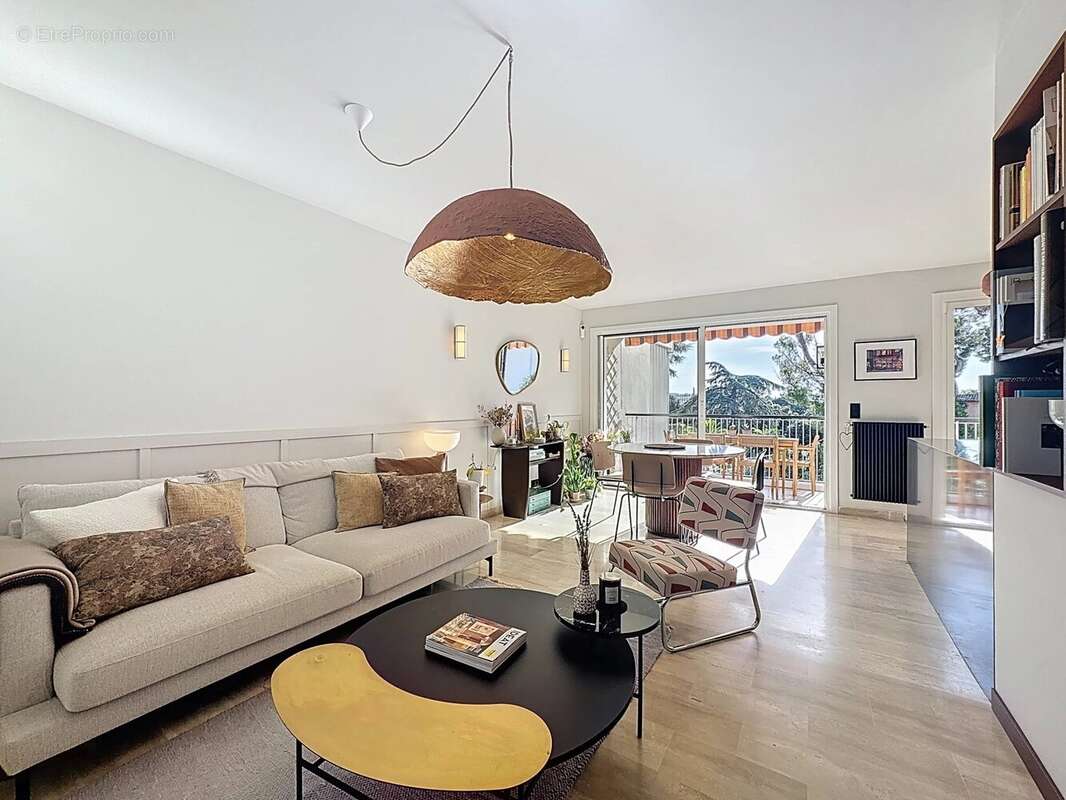 Appartement à LE CANNET