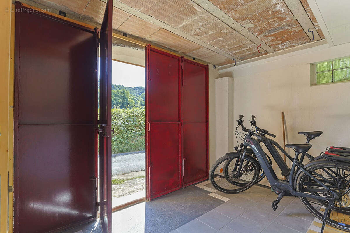 Maison à ROQUEREDONDE