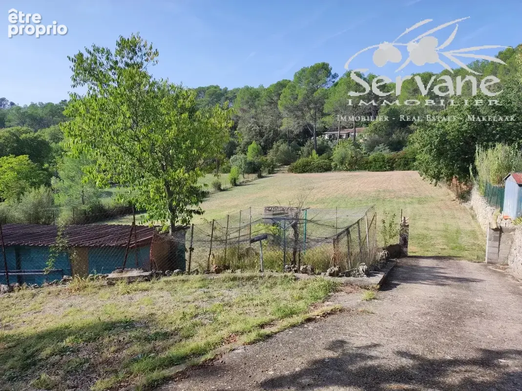 Lorgues villa t6 piscine sur 6400 m² - photo 4