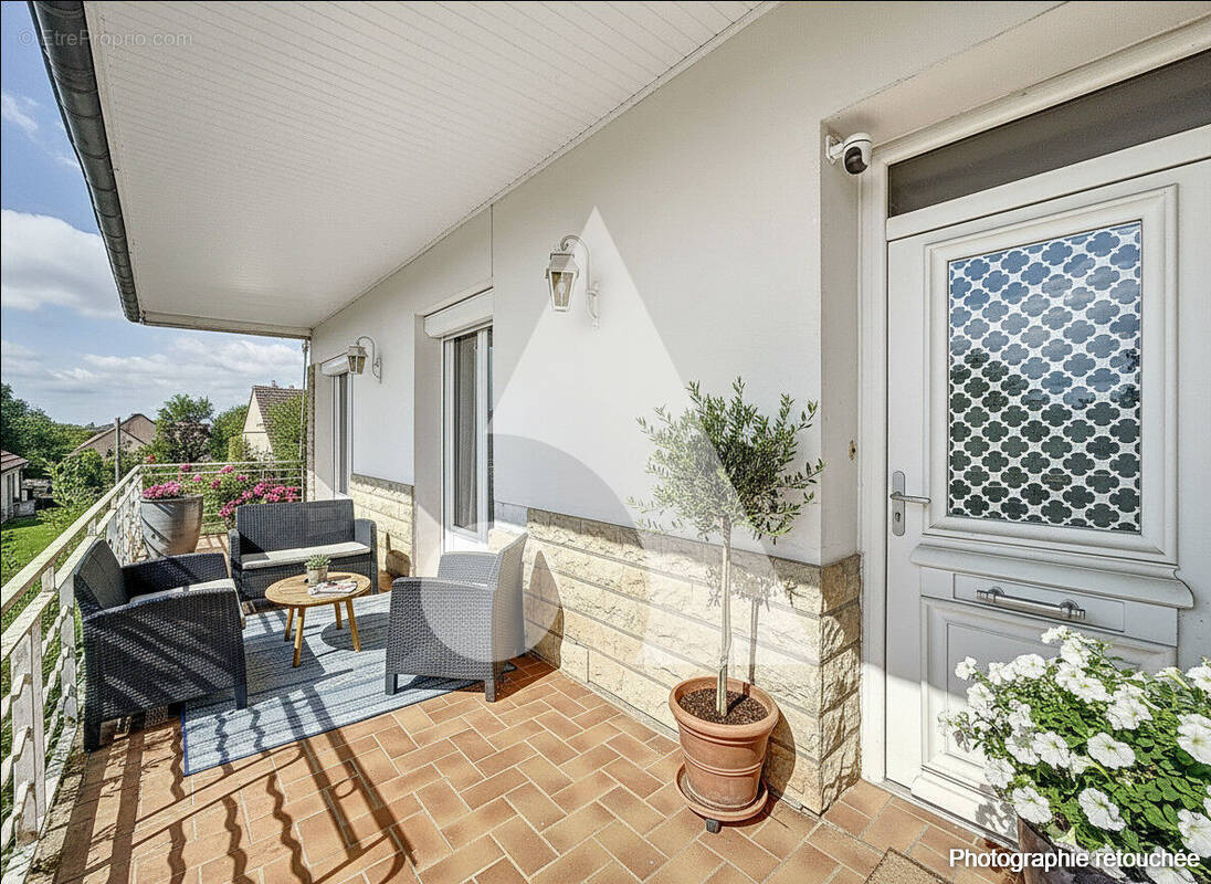 Maison à CHAMPFORGEUIL