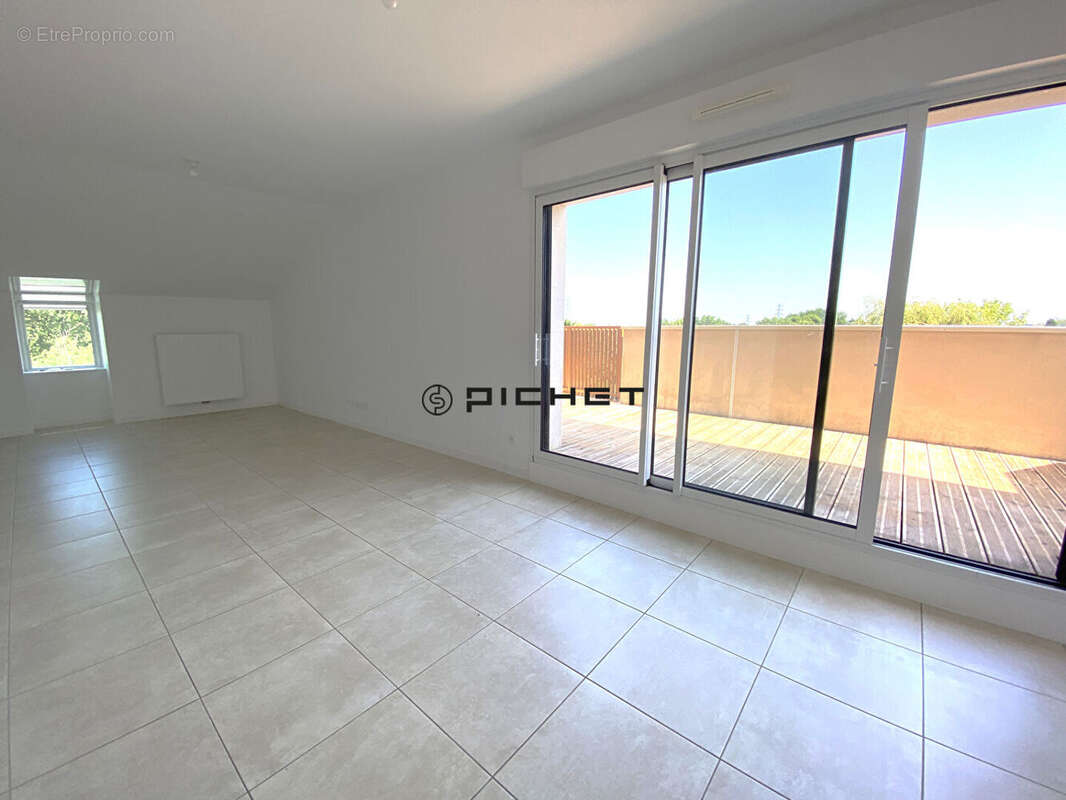 Appartement à BASSENS