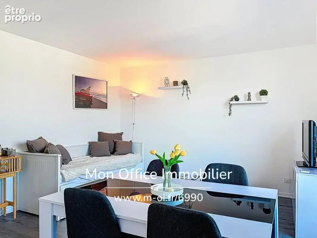 Référence : 6990-les. - studio cabine vue mer rénové à vendre à cavalaire sur mer - photo 8