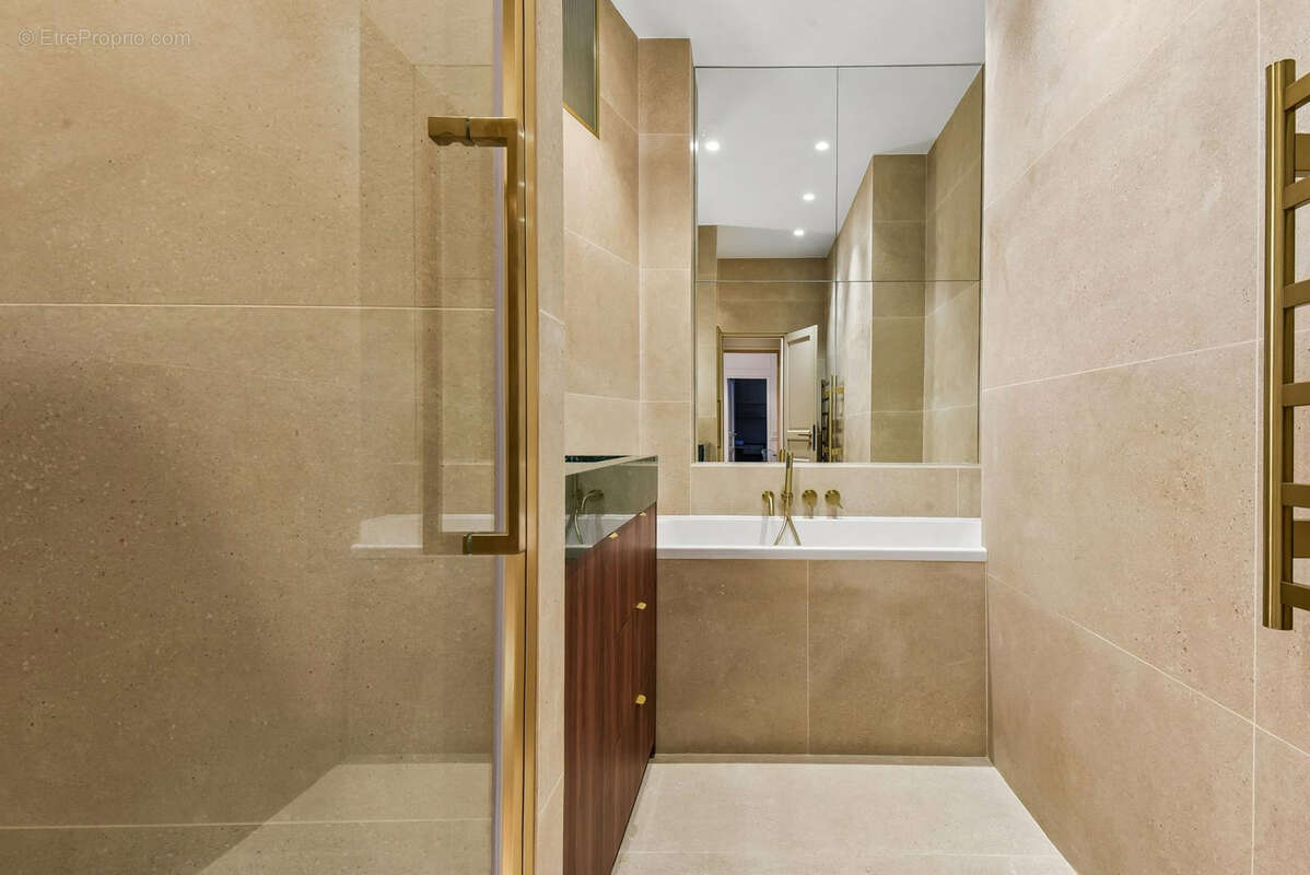 Appartement à PARIS-6E
