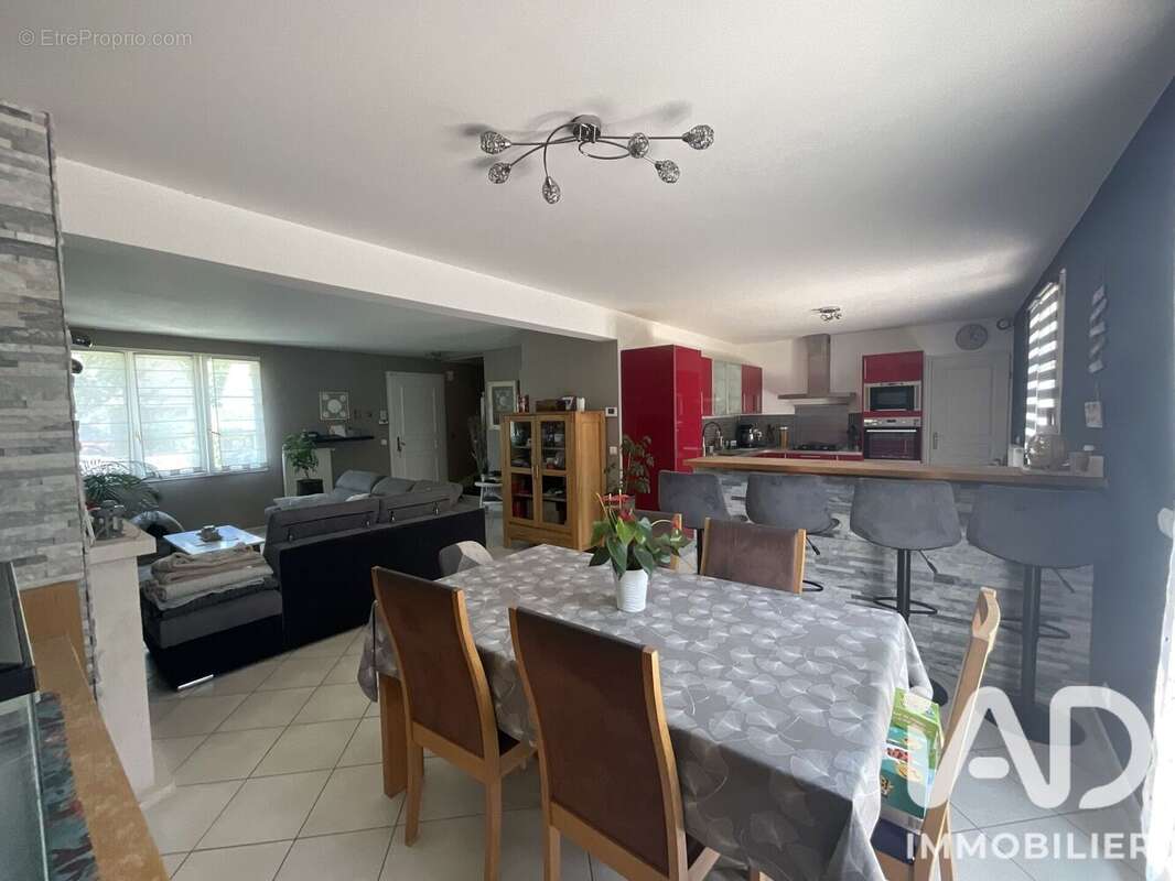 Maison 130 m² à Cesson  - photo 6