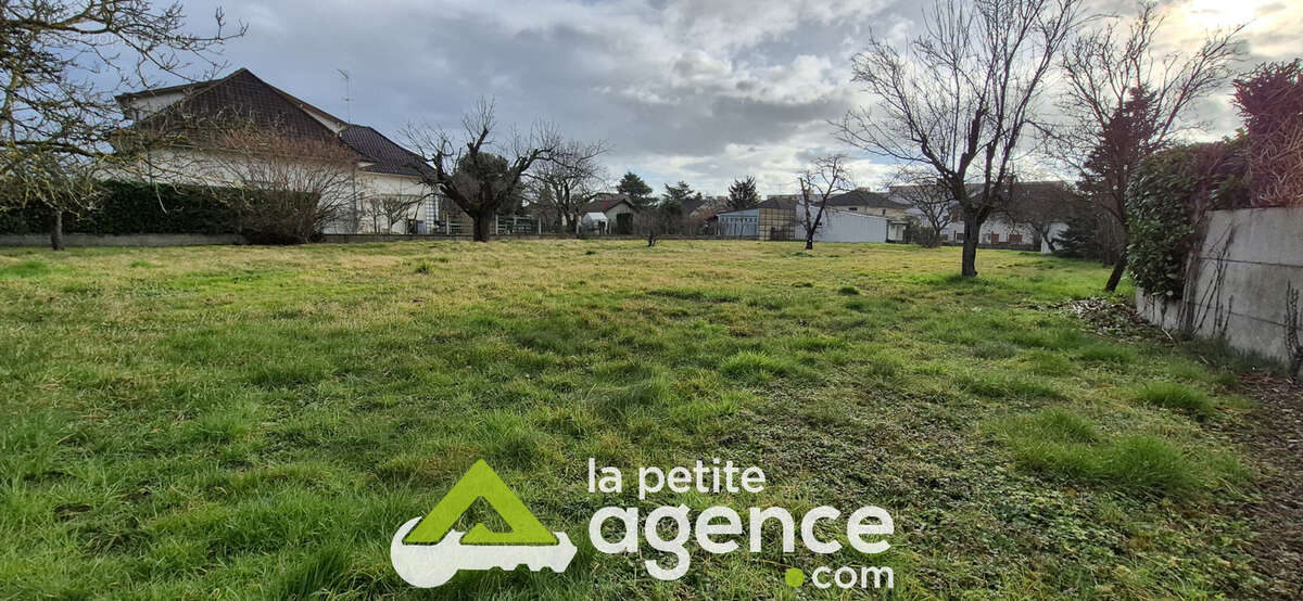 Terrain à MONTLUCON