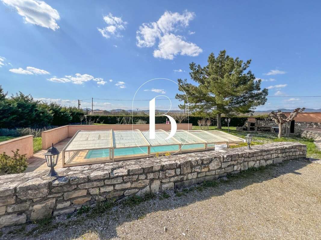 Maison à BARJAC