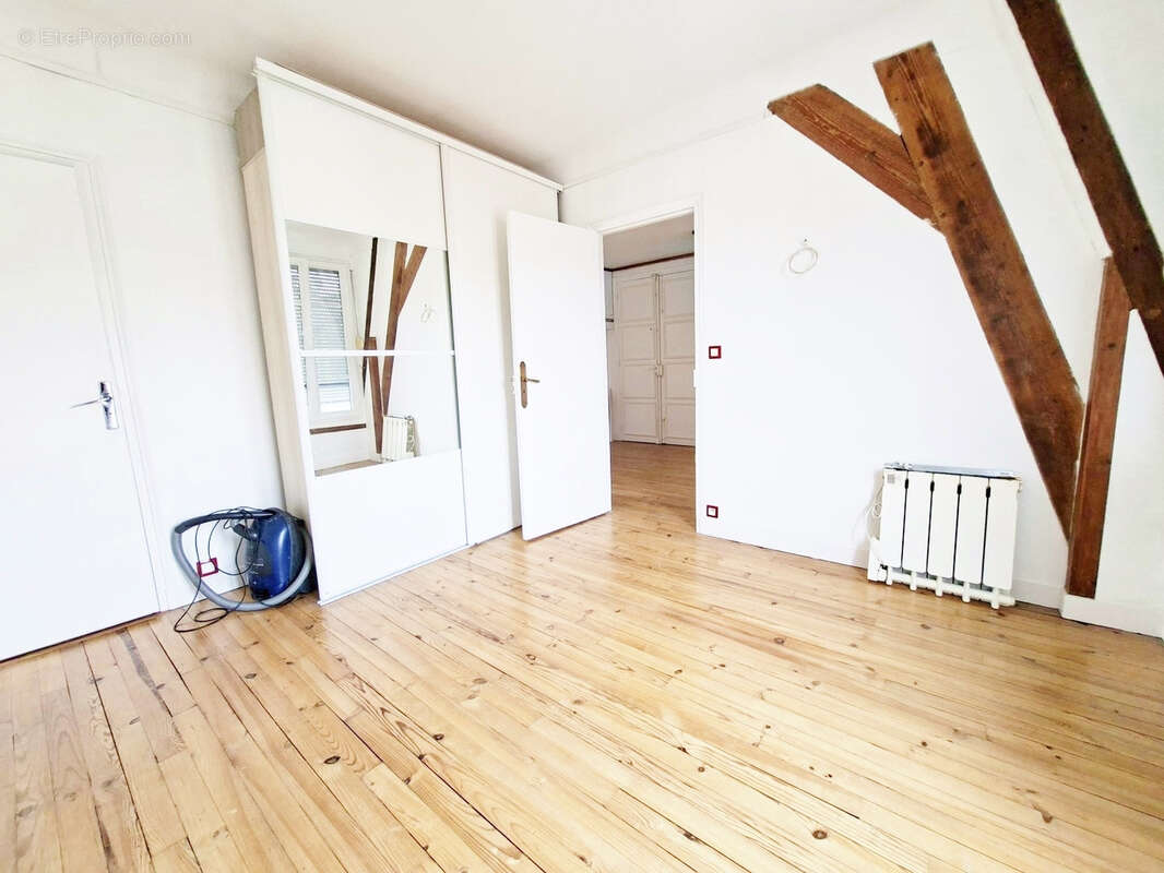 Pontoise - gare - appartement avec ascenseur - photo 3
