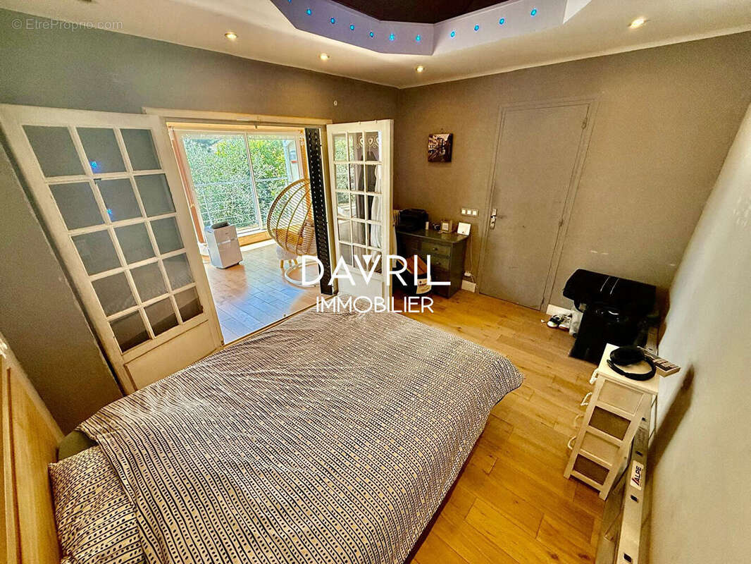 Maison à CONFLANS-SAINTE-HONORINE