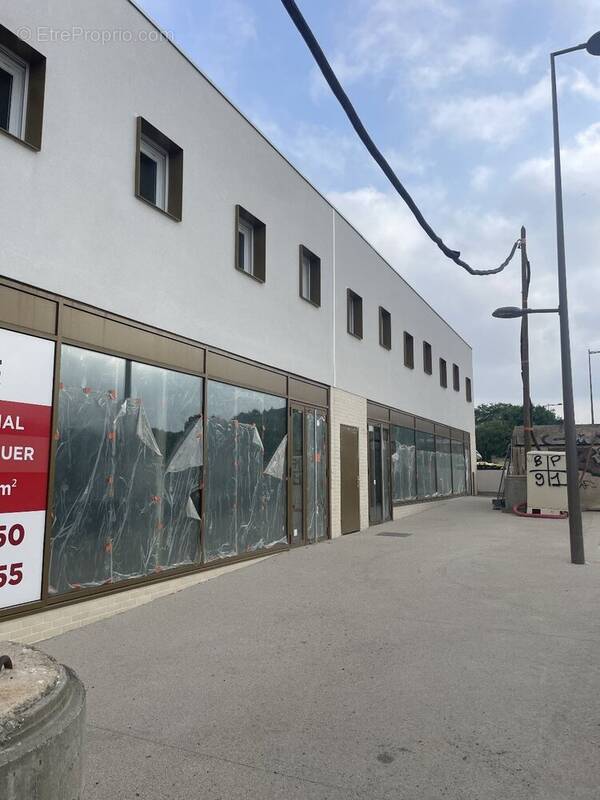 Commerce à GRABELS