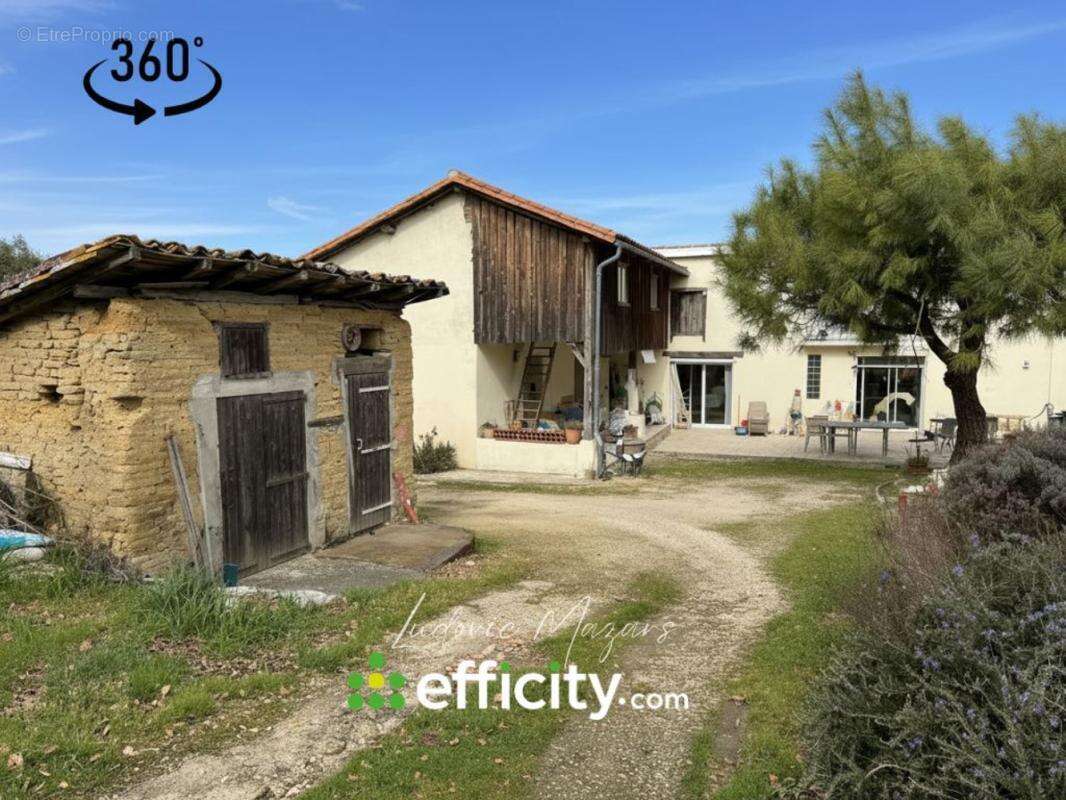 Maison à MONTECH