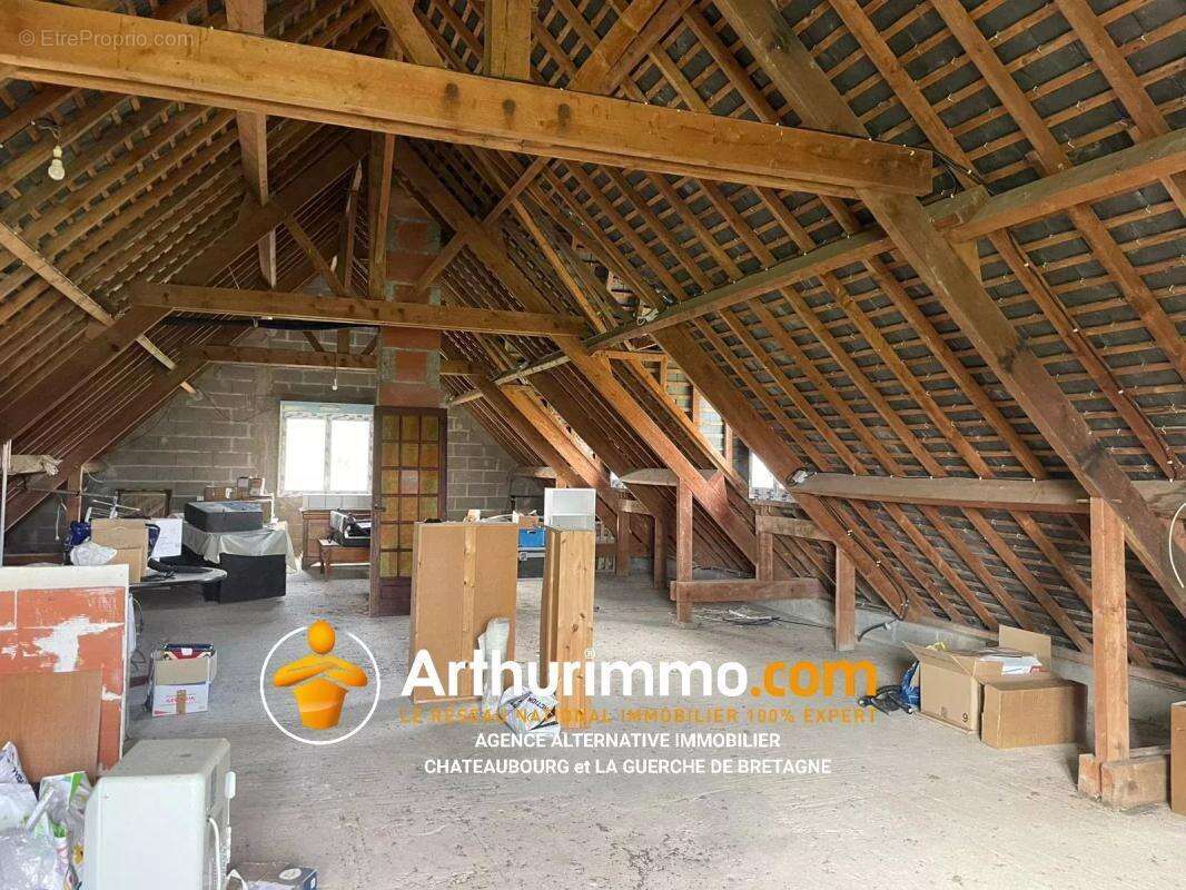 Maison à AVAILLES-SUR-SEICHE