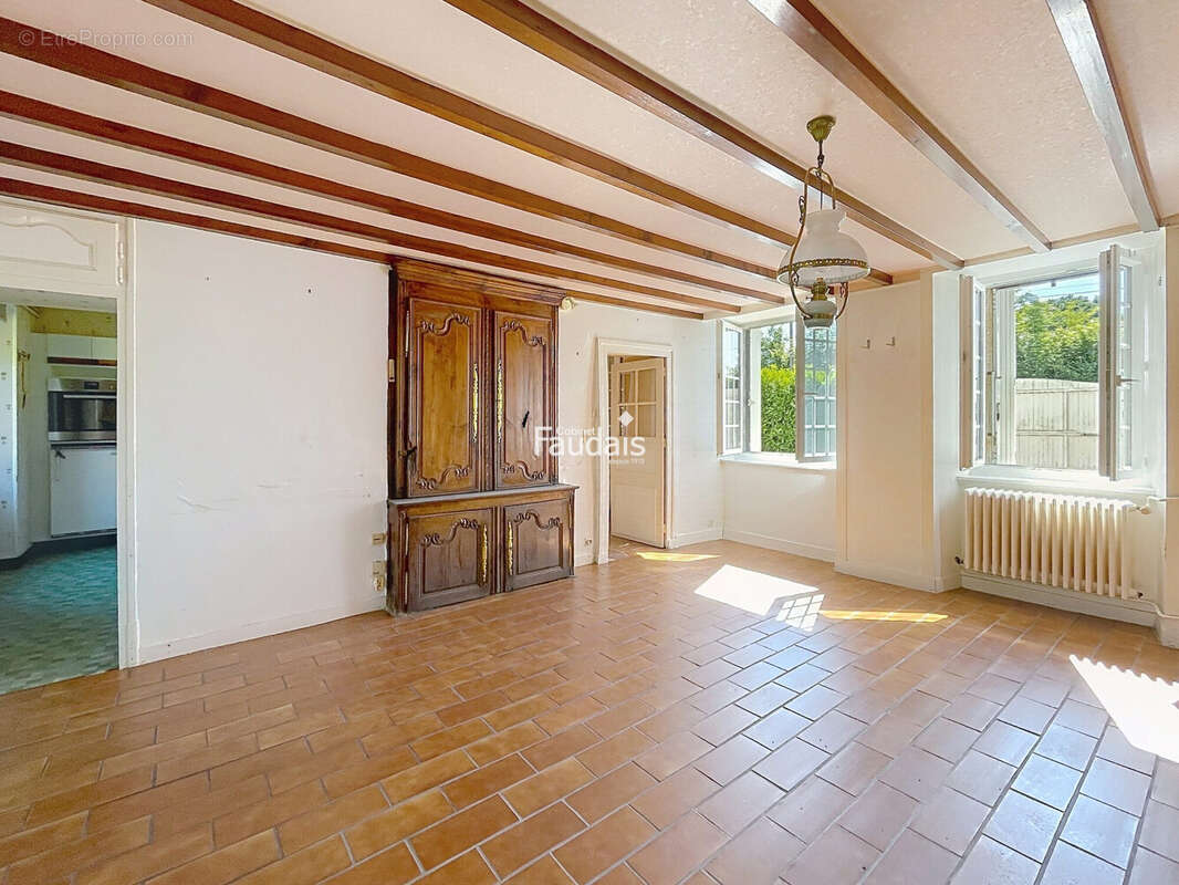 Maison 159 m² à Feugeres  - photo 4