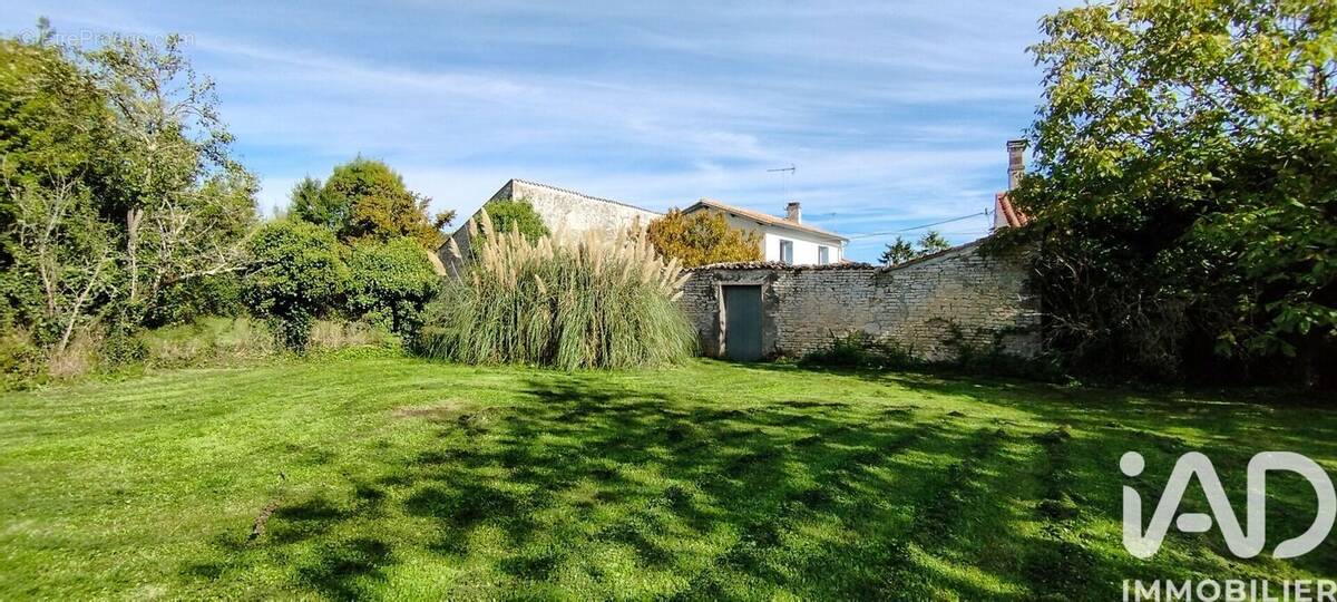 Photo 1 - Maison à LA BROUSSE