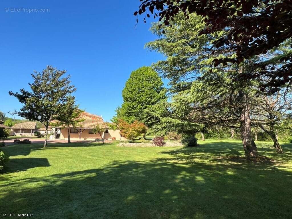 Maison à SAUZE-VAUSSAIS