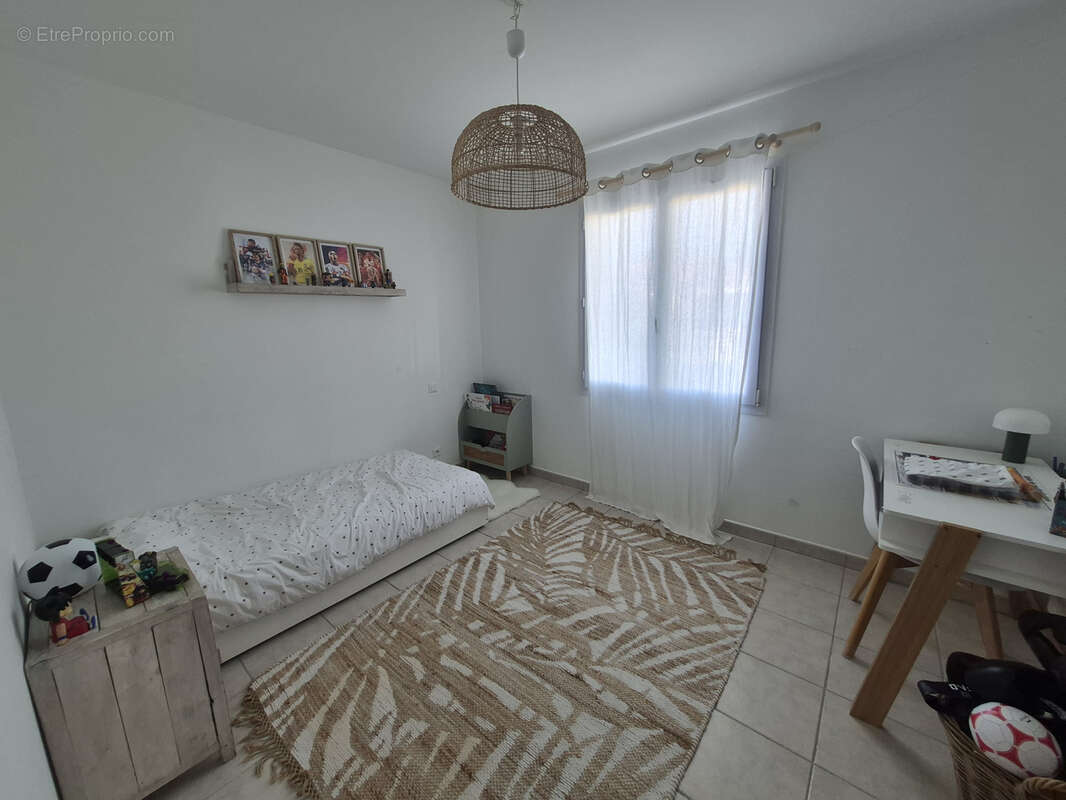 Maison de plain-pied   4 chambres   Sainte-Gemme-la-Plaine (85400) - photo 10