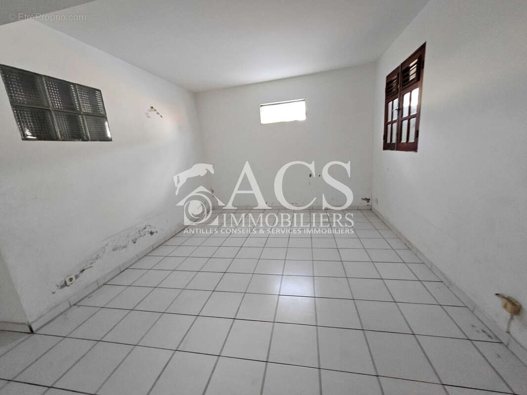 Appartement à SAINTE-LUCE