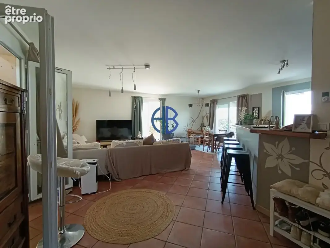À Villa avec piscine et vue panoramique à Beausemblant - photo 5