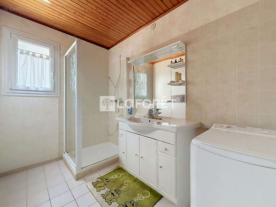 Laforêt Luzarches propose - Maison Villaines Sous Bois 6 pièce(s) 121.91 m2 - photo 7