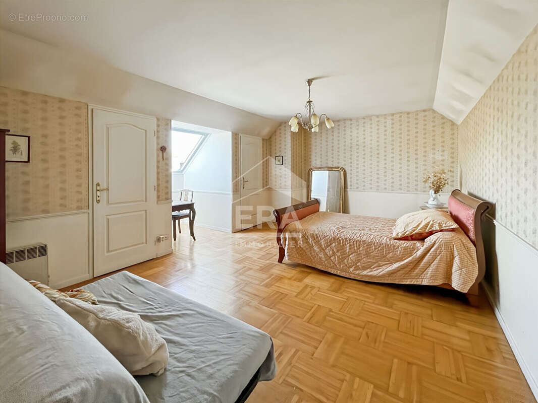 Maison à LE CHATELET-EN-BRIE