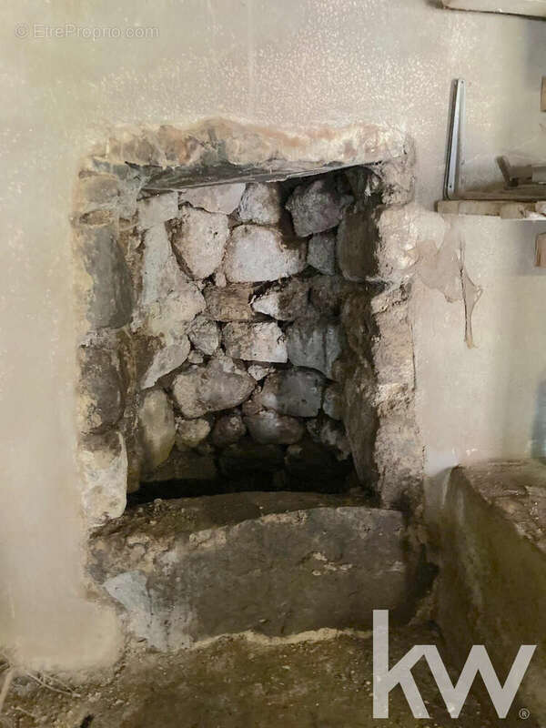 Maison 310 m² à Sainte-Eugenie-De-Villeneuve  - photo 5