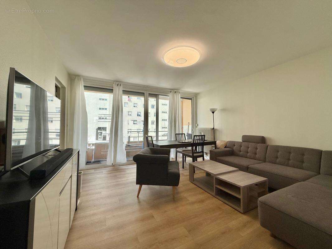 Appartement à CHENOVE