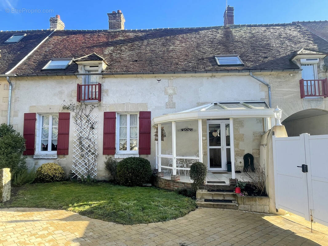 Maison à NOAILLES