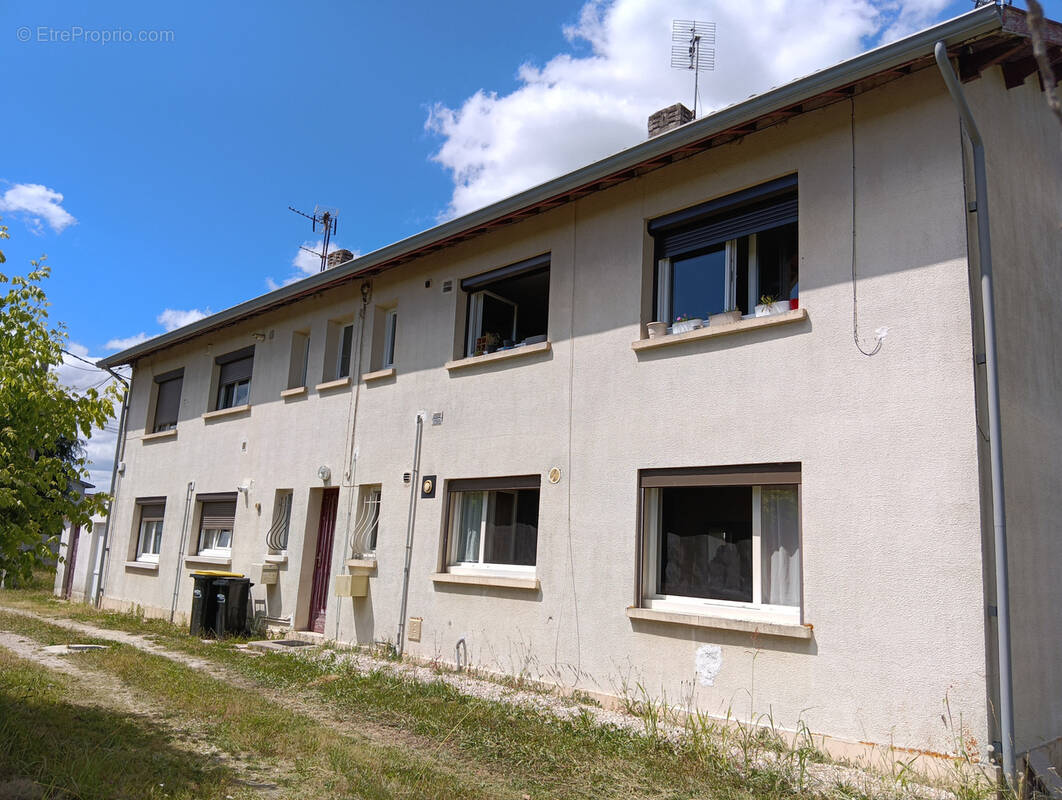 Appartement à SAINT-PIERRE-D'AURILLAC