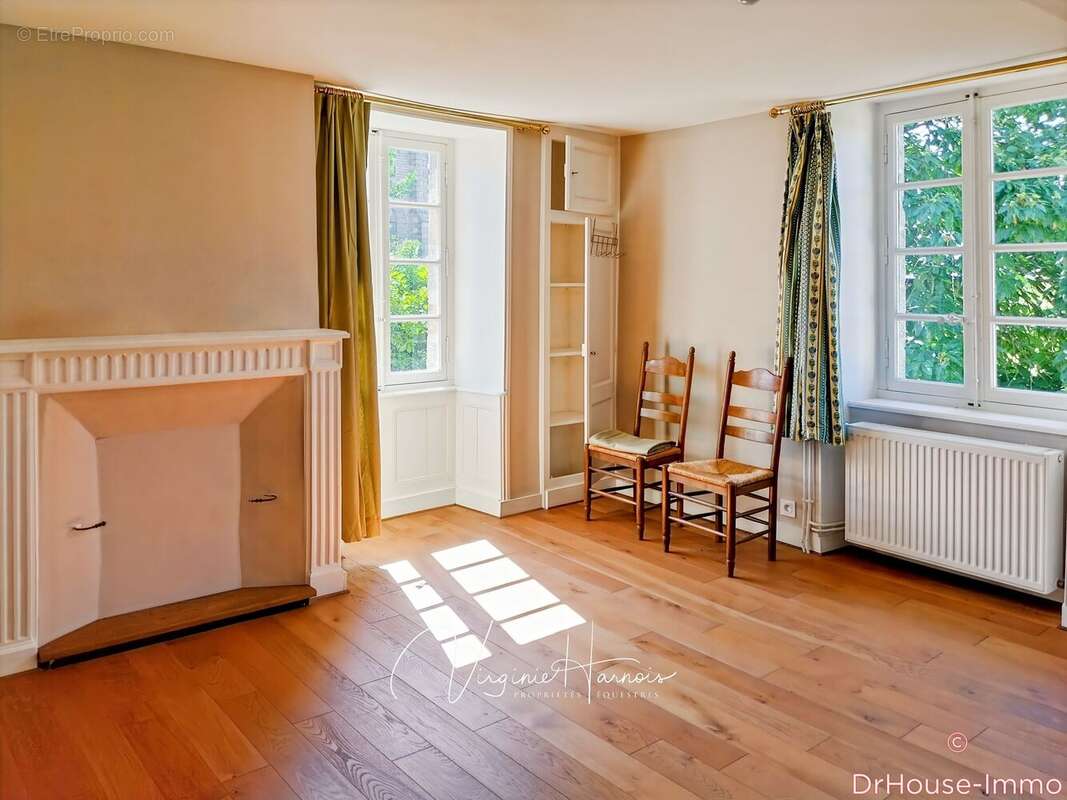 Maison 235 m² à Tesse-Froulay  - photo 9
