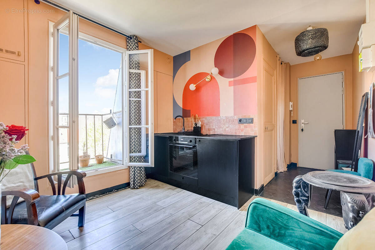 Appartement à PARIS-11E