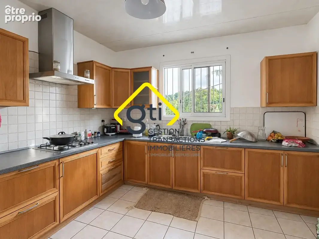 Maison 7 pièces 214 m² à vendre à Sainte-Suzanne (97441) - photo 9