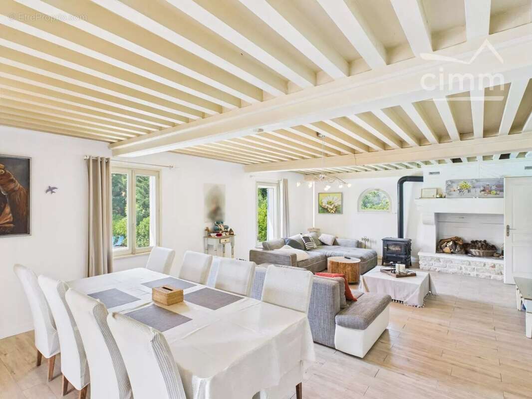 Maison à MOLIERES-SUR-CEZE