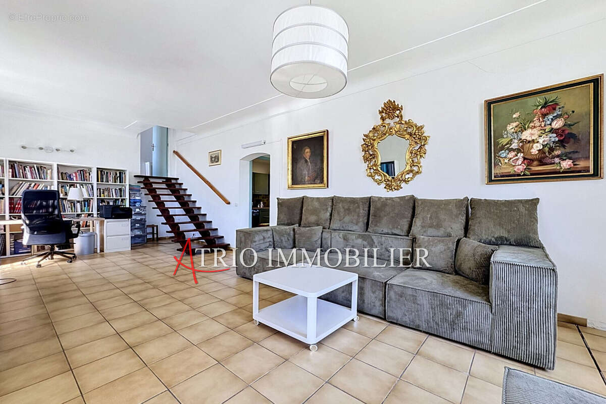Maison à CAGNES-SUR-MER