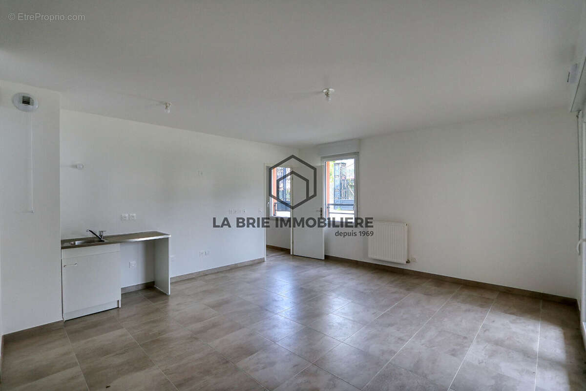 Appartement à EMERAINVILLE