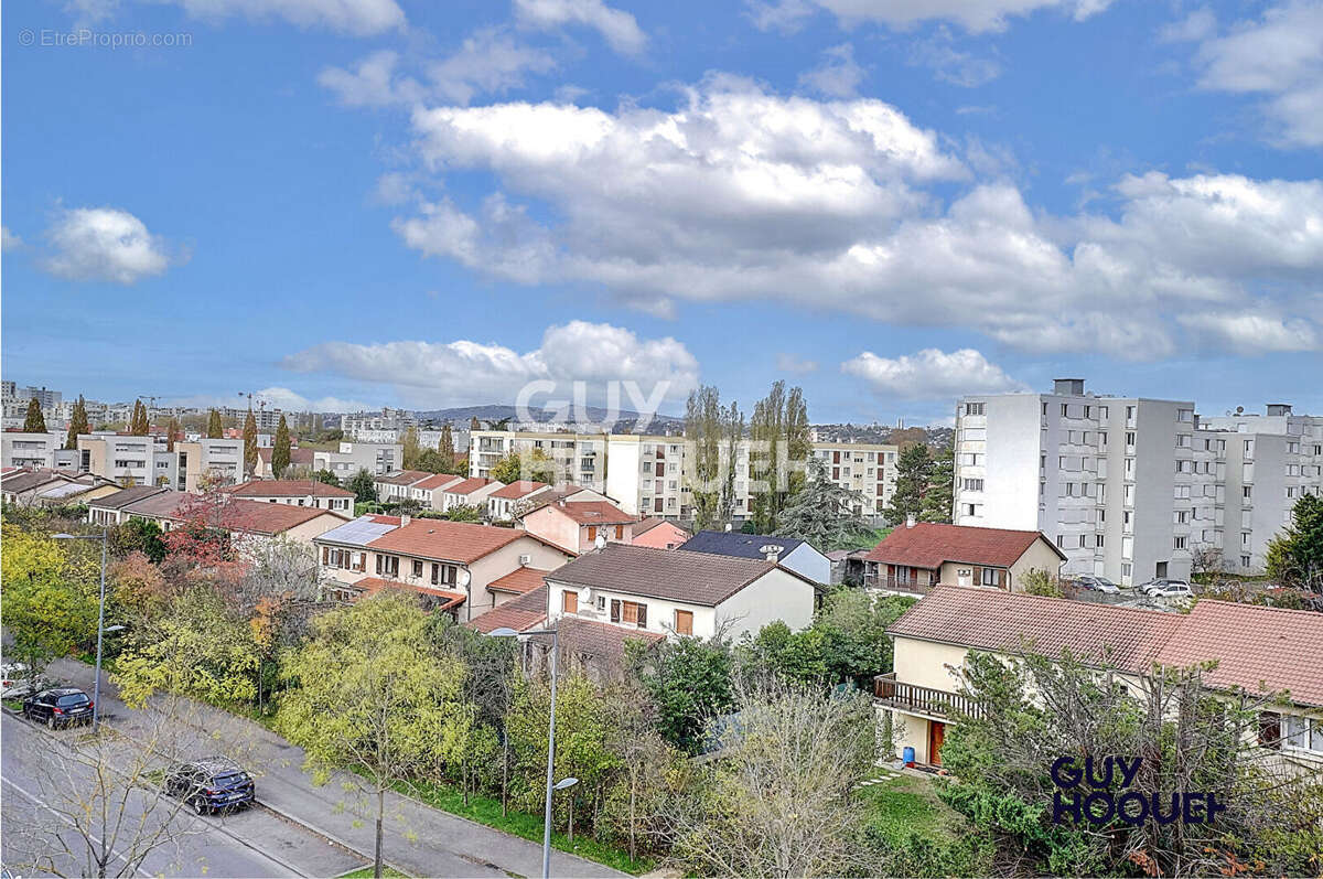 Appartement à VAULX-EN-VELIN