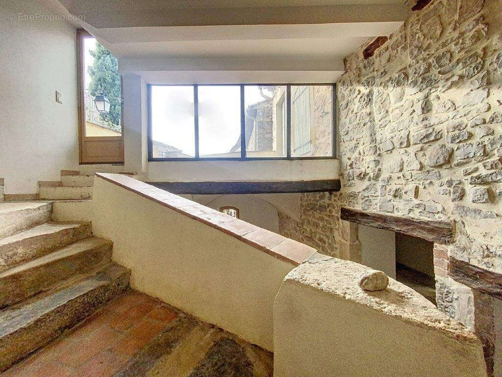 Maison  atypique et de caractère entre Nîmes et Alès - photo 3