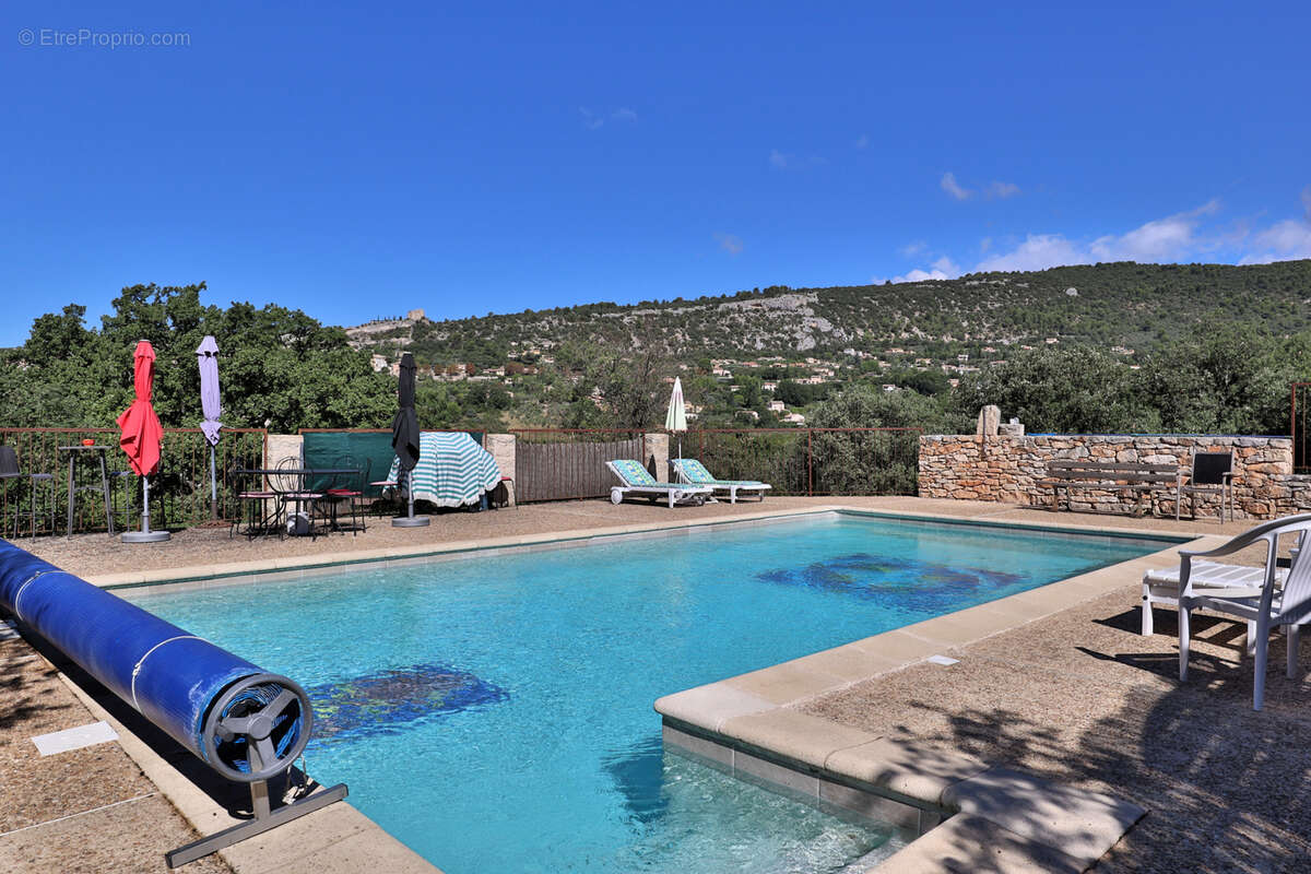 Maison à SAINT-SATURNIN-LES-APT