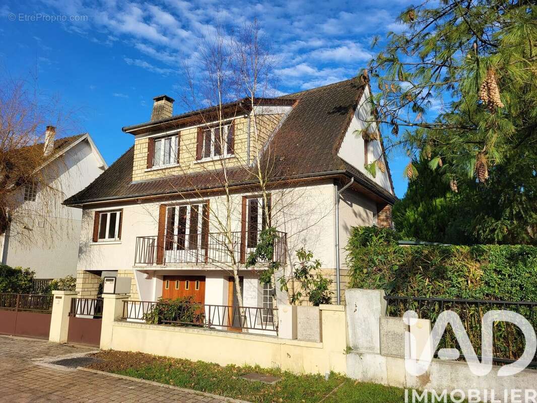 Photo 2 - Maison à BIEVRES