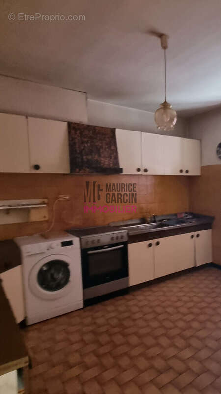 Maison 118 m² à Entraigues-Sur-La-Sorgue  - photo 6