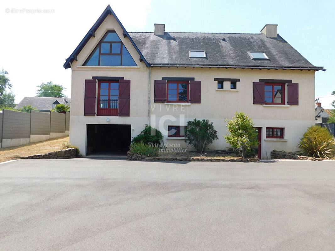 Maison à SOULAINES-SUR-AUBANCE