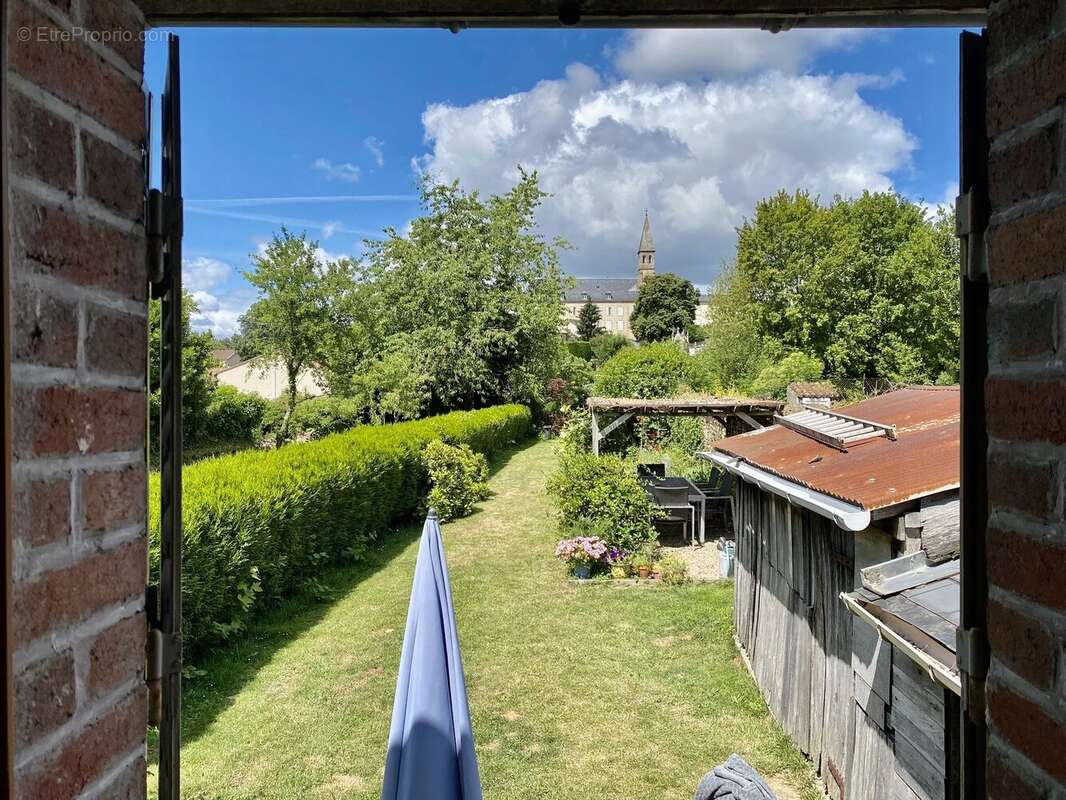 Maison à LE DORAT